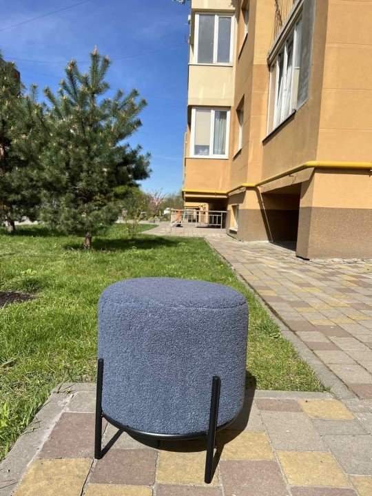 Пуф Mila синій пухнастий