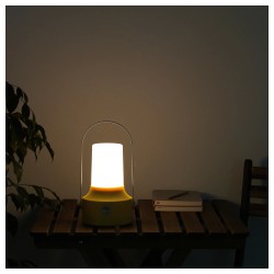 Фото1.Лампа на солнечной энергии желтая SOLVINDEN IKEA 603.832.08