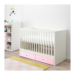 Фото1.Детская кровать белое с выдвижными розовыми ящиками 60x120 STUVA / FRITIDS 792.672.80 IKEA